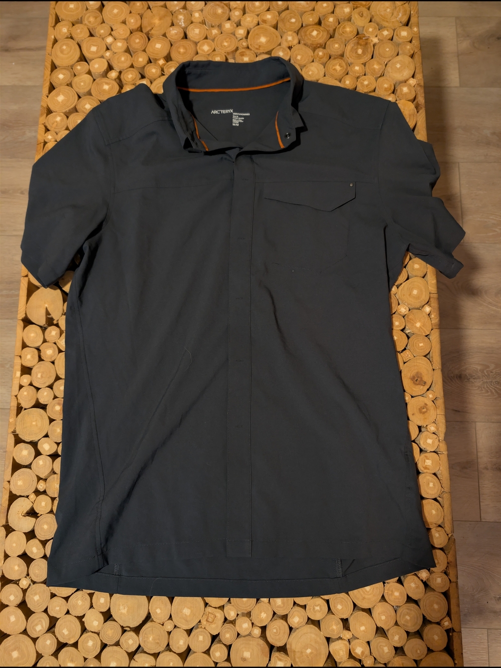 Arc'teryx Men's Dark Grey Short Sleeve Button Up Shirt